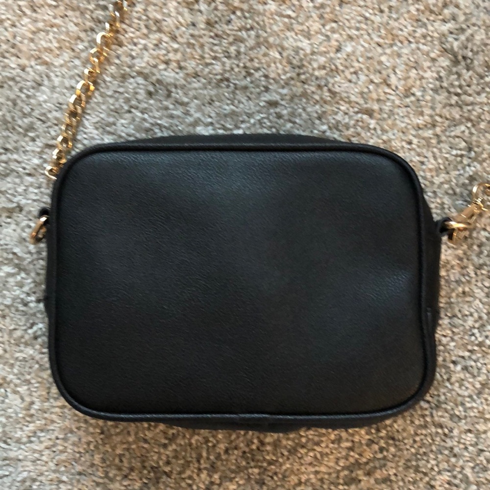 *SOLD* Forever 21 Black & Gold Crossbody Purse - Picture 5 of 9